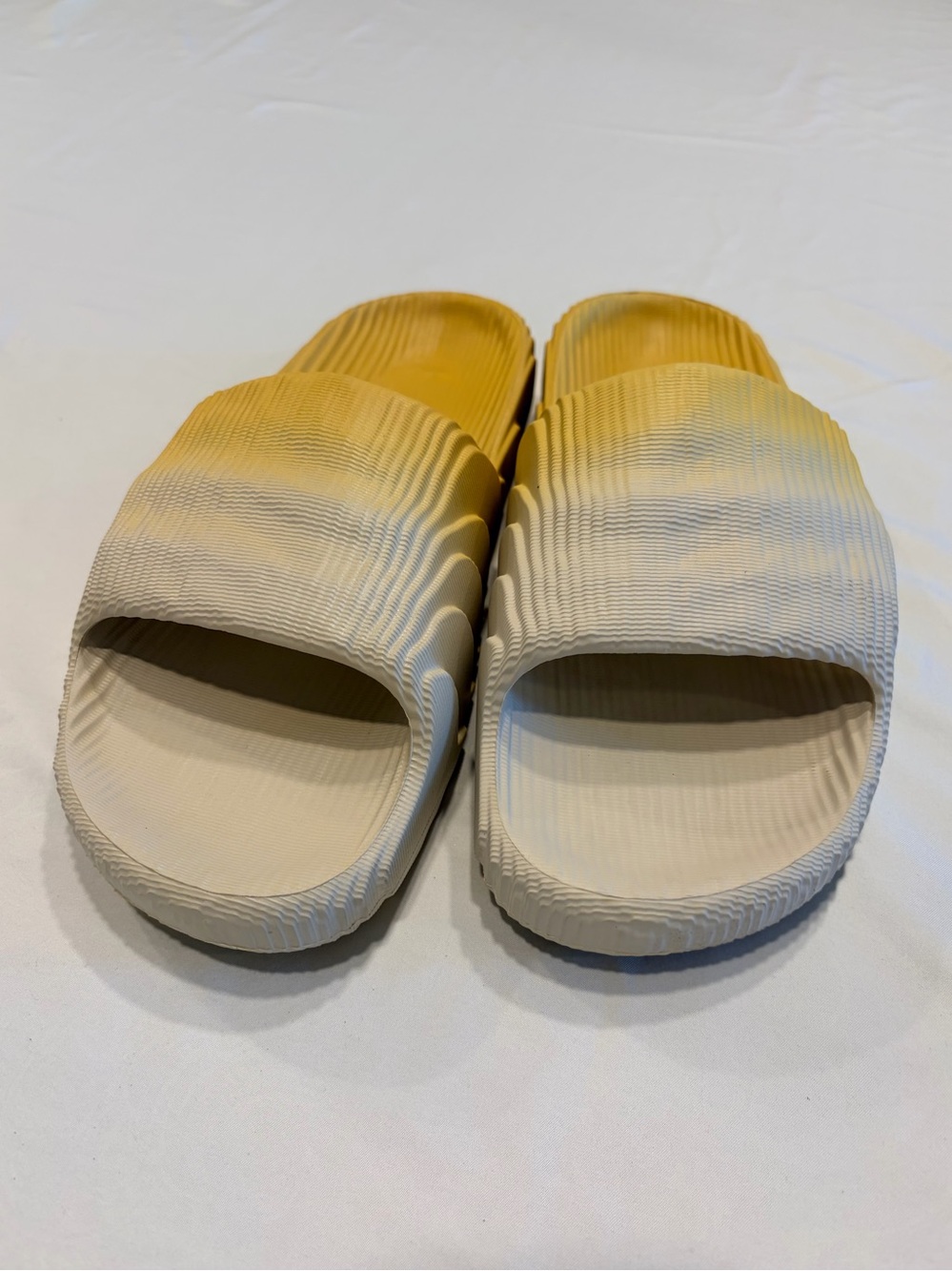 adidas Originals Adilette 22 Slides Yellow White Ombre Size US Men 10 / UK 9